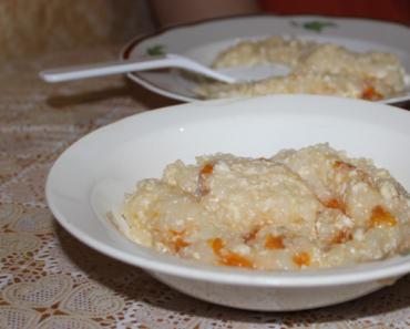 Gachas de arroz con pasas y orejones, cocidas en olla de cocción lenta